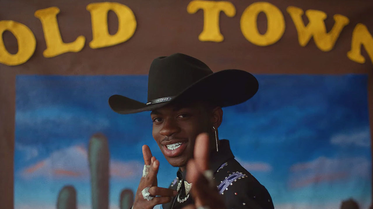 Canción Old Town Road (feat. RM of BTS) - Seoul Town Road Remix