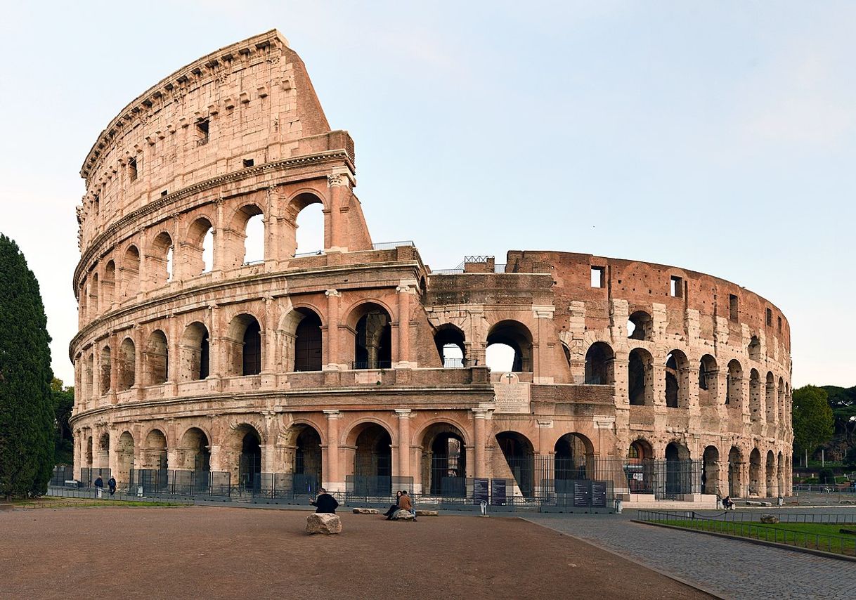 Lugar Coliseo de Roma