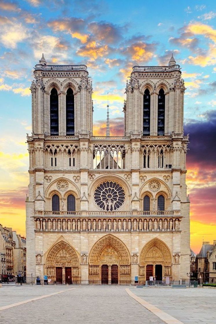 Place Notre Dame