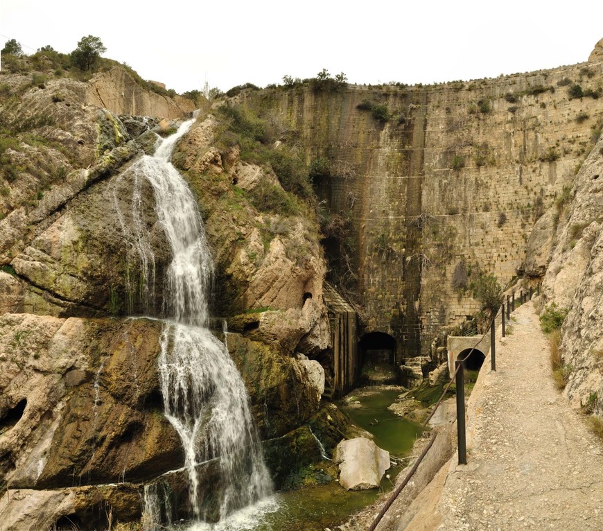 Place Embalse de Tibi