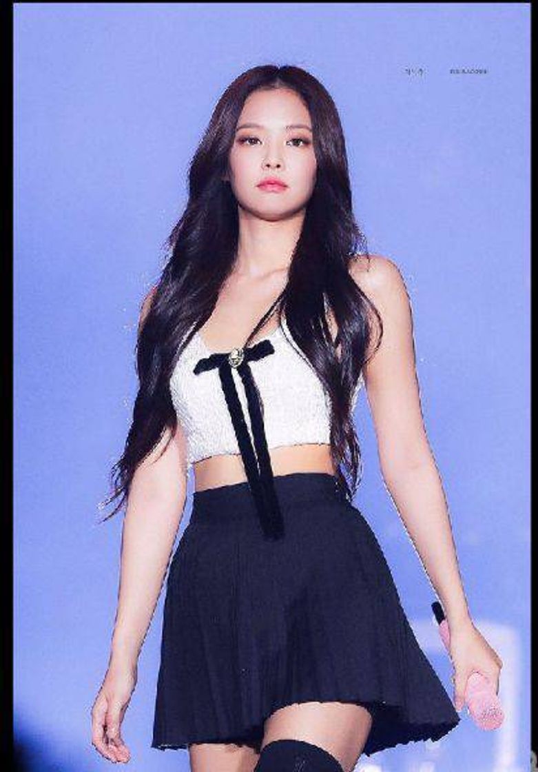 Fashion Jennie kim Outfit 