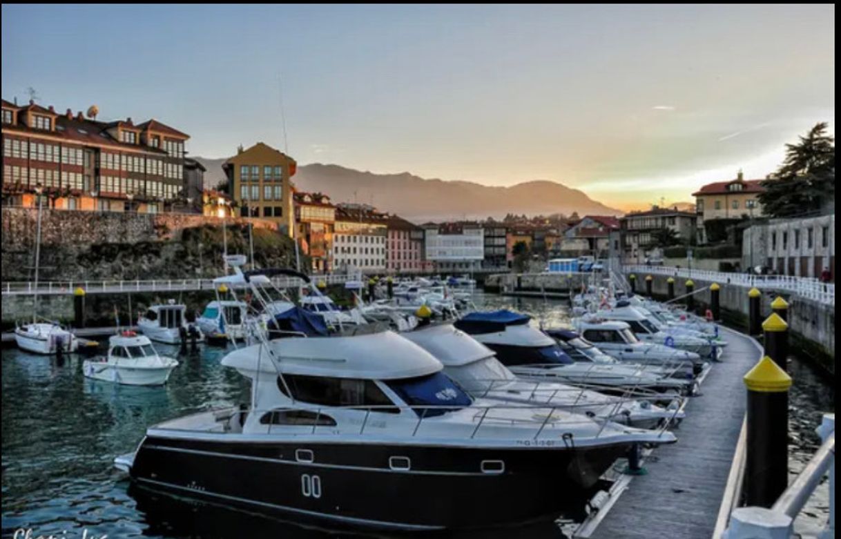 Lugar Llanes (Asturias)