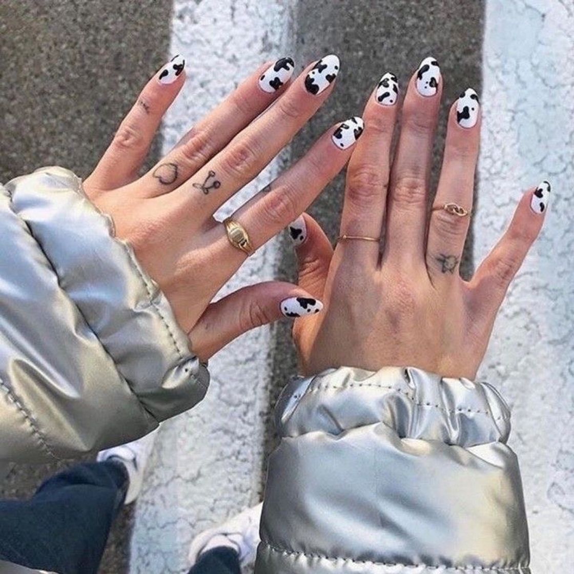 Moda Cow nails