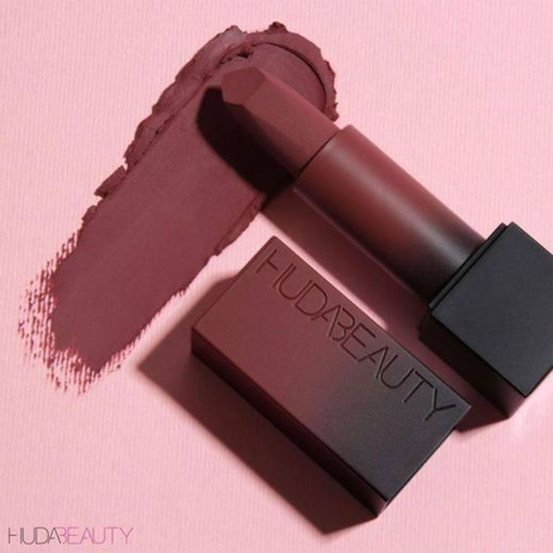 Social Batom HUDA BEAUTY 