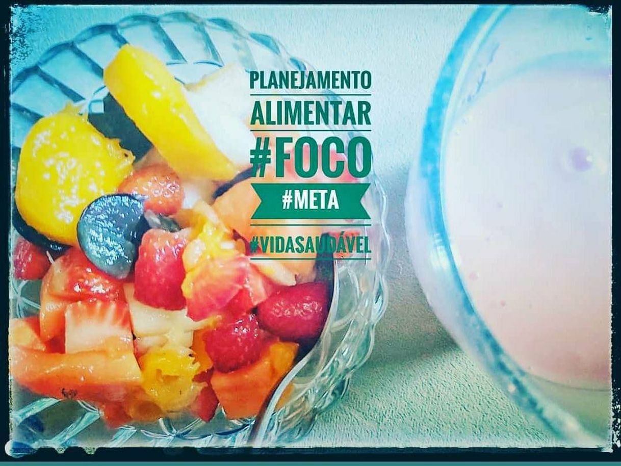 Fashion Iogurte proteico  + salada de frutas 