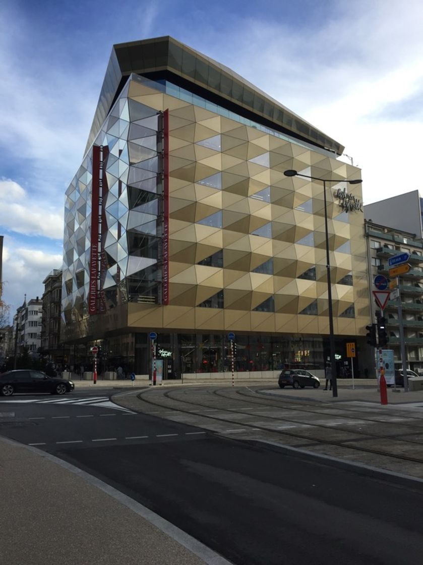 Fashion Recém inaugurada em Luxembourg 