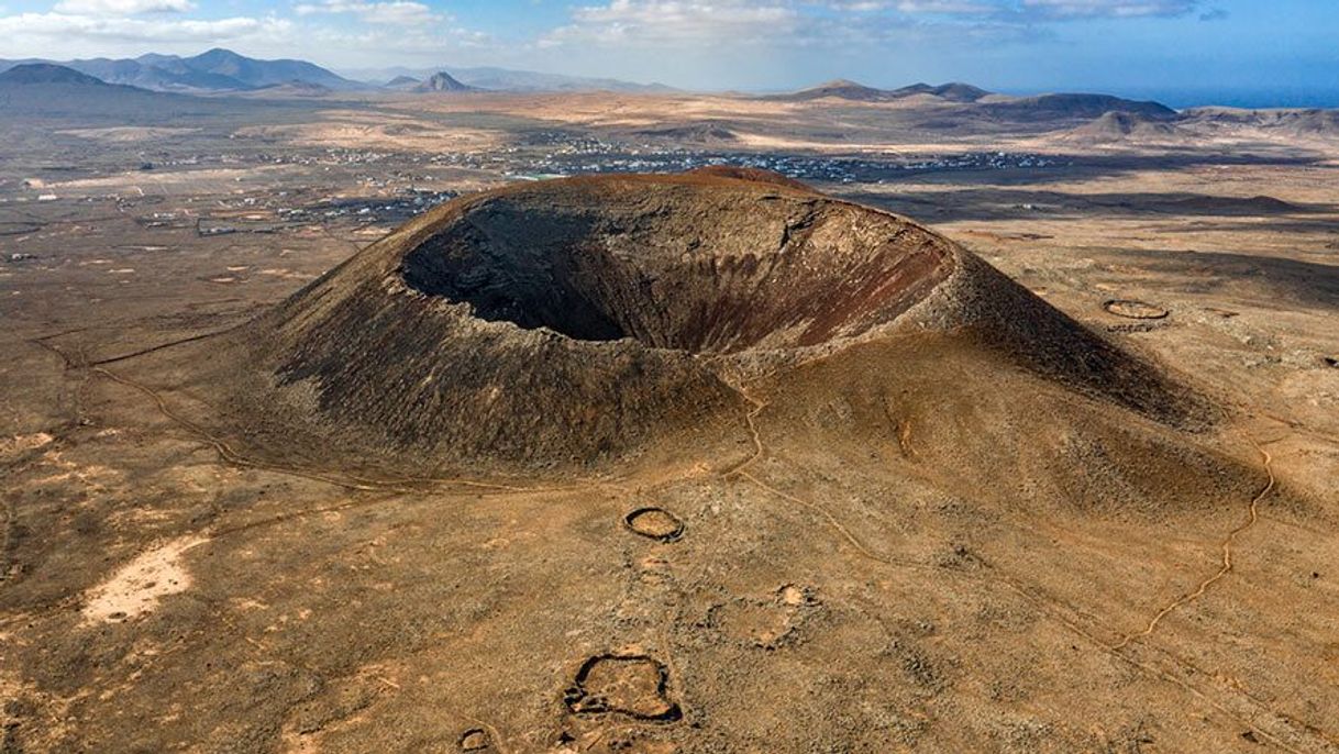 Lugar Volcán Calderon Hondo