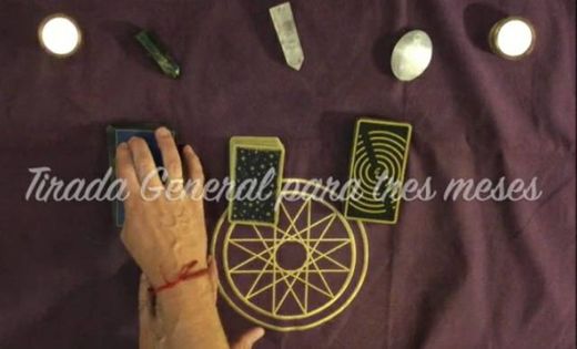 Tirada de Tarot intemporal para 3 meses