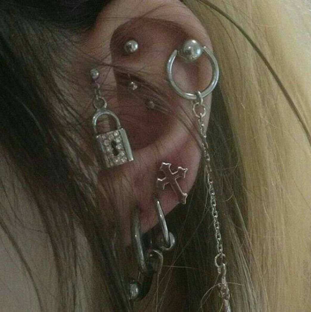 Moda Piercing prateado 