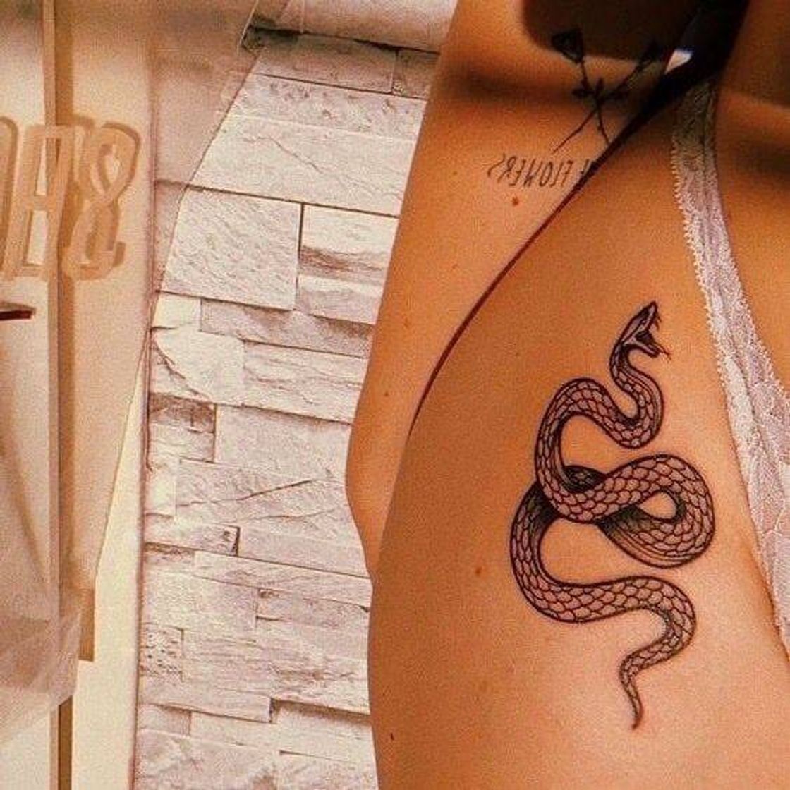 Moda Snake Tattoo 