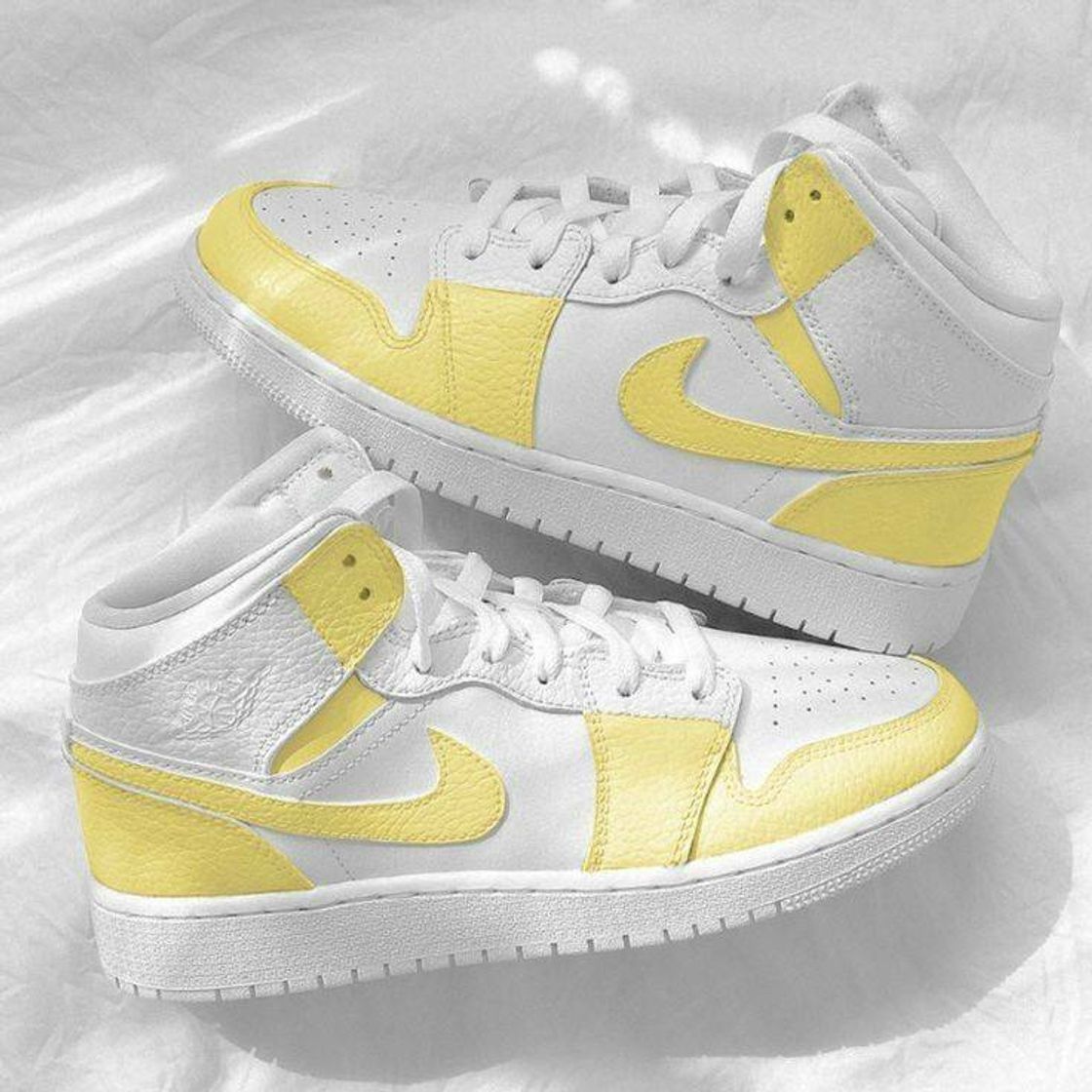 Fashion Nike - Tênis branco e amarelo