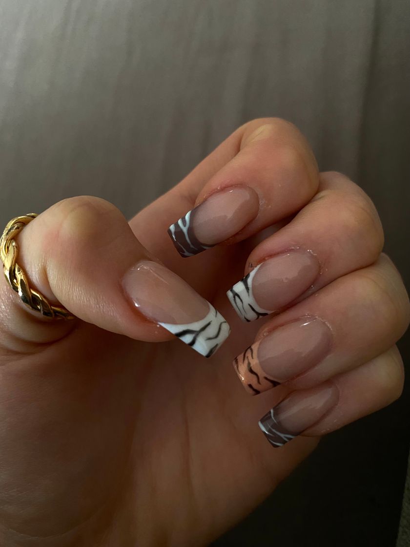 Social Uñas acrílicas estampado zebra