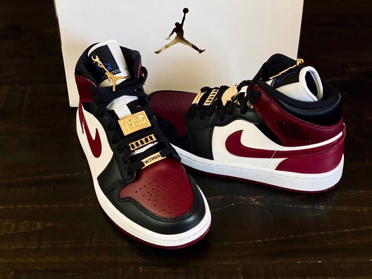 Moda Air Jordan 1 Mid Beetroot