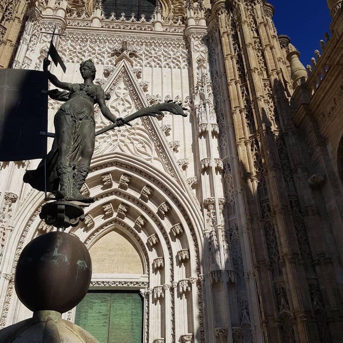 Place La Giralda 