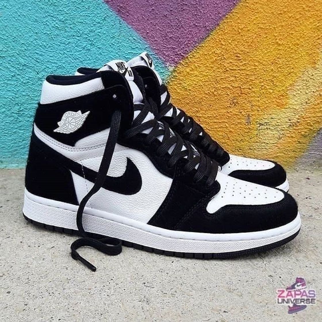 Social Air Jordan preto e branco 