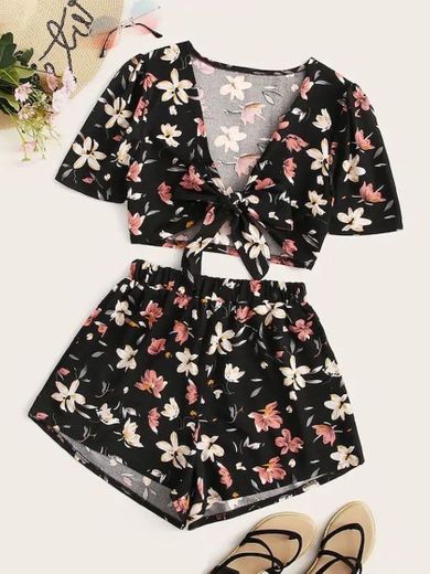 Floral Print Tie Front Top With Shorts