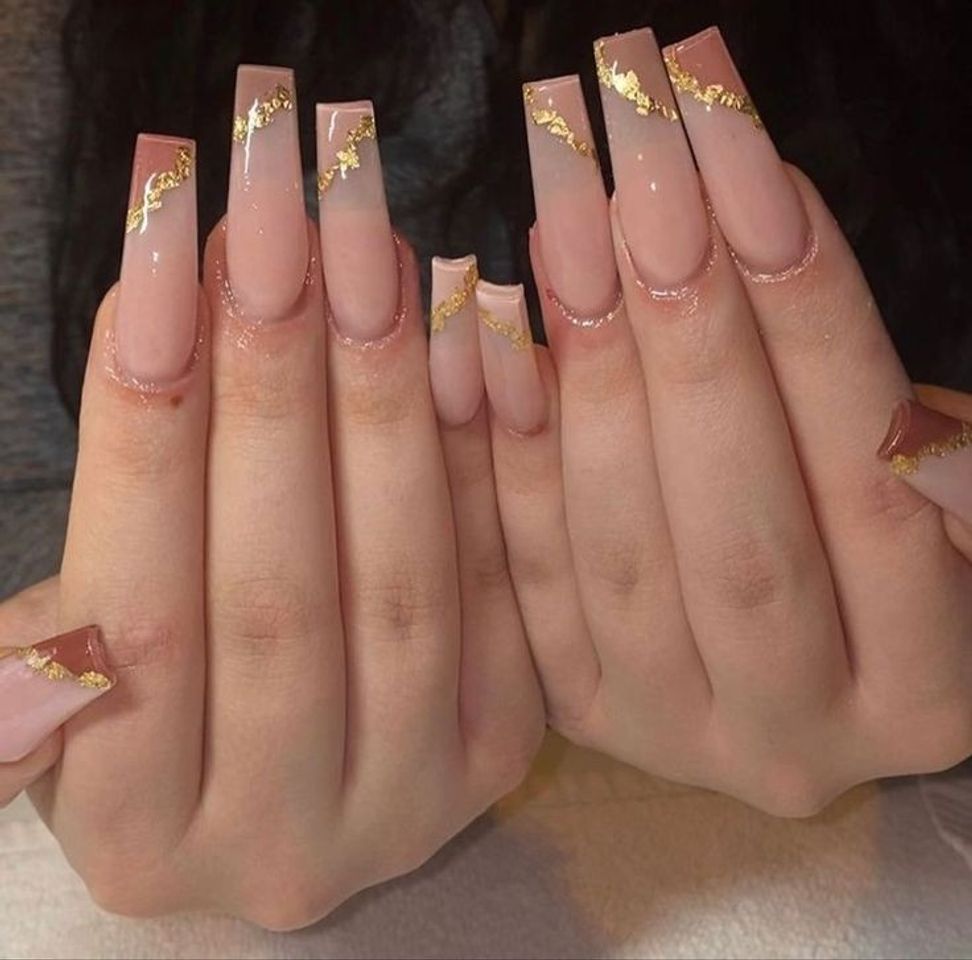 Moda Nails 