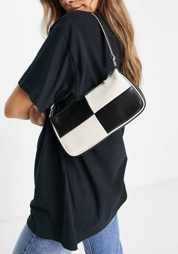 Bolso de hombro estrecho con diseño de patchwork blanco hueso y negro de estilo años 90 