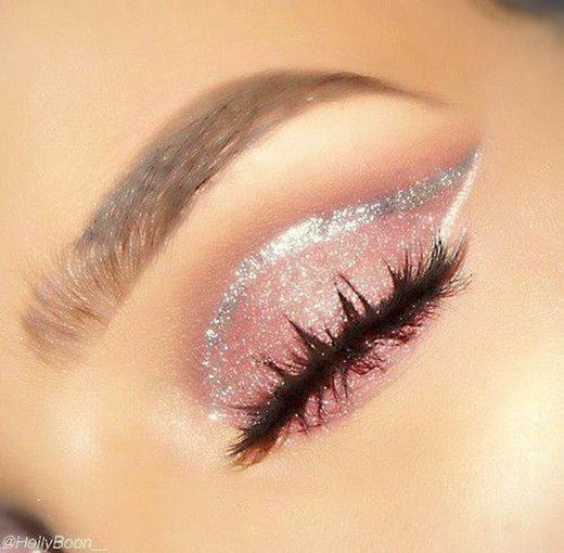 Maquiagem rosa com glitter 