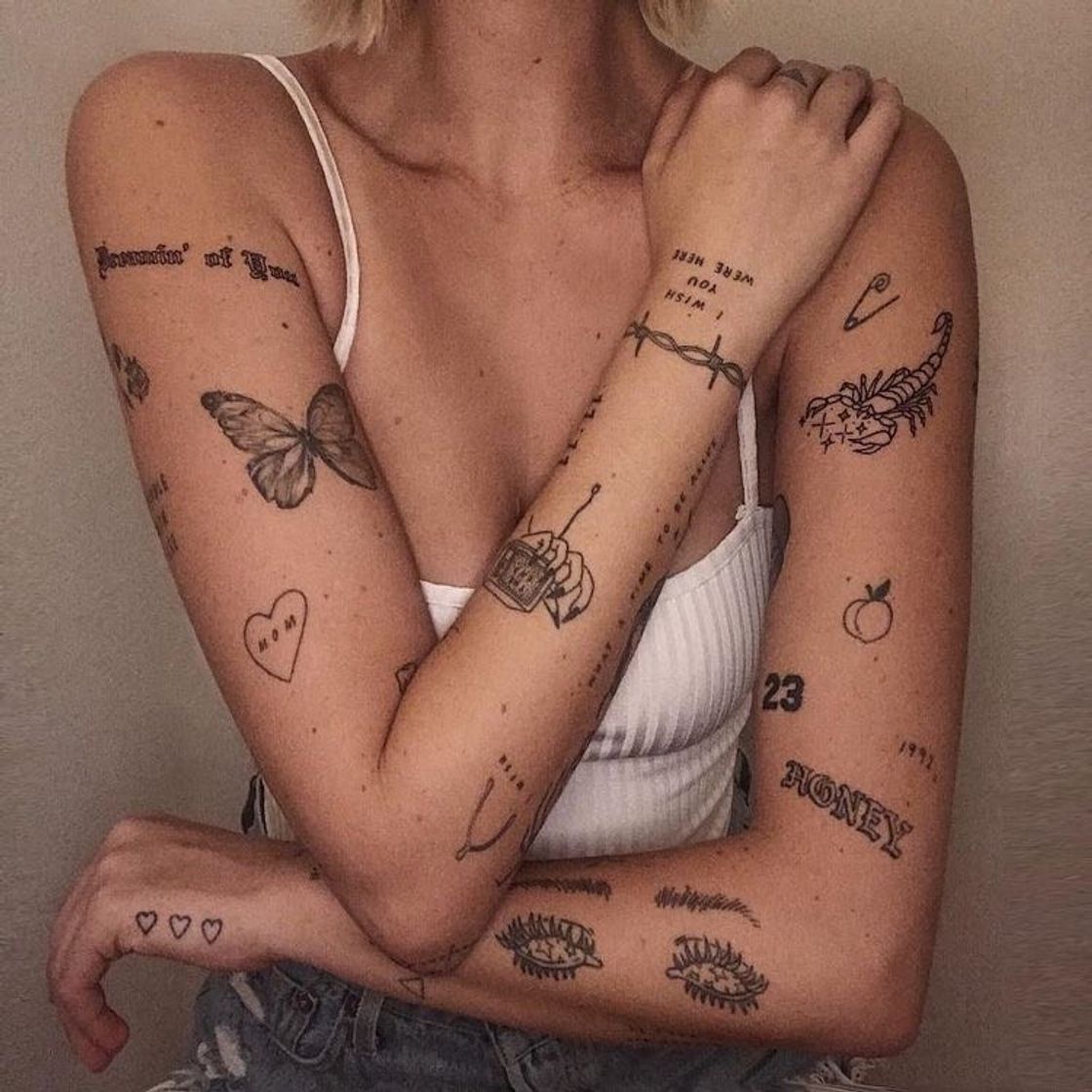 Fashion inspiração de tatuagens femininas 