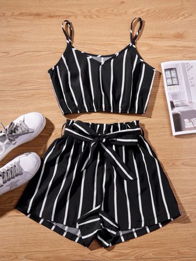 Conjunto preto e branco listrado