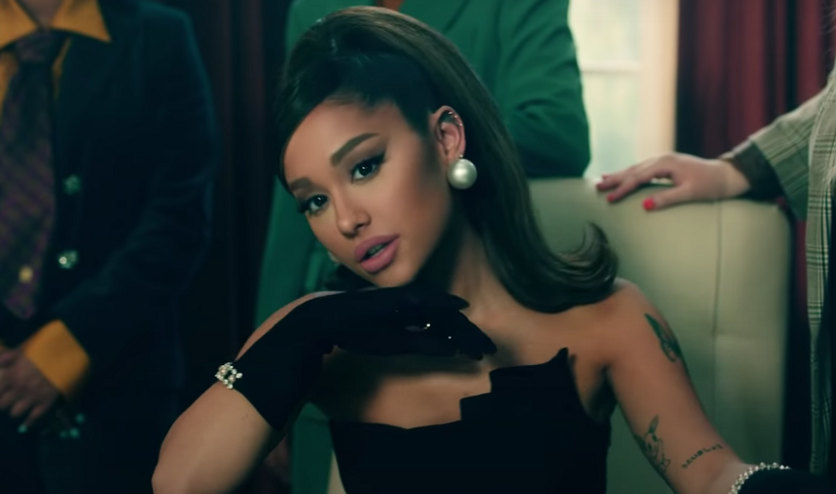 Social Ariana Grande - positions (official video) - YouTube