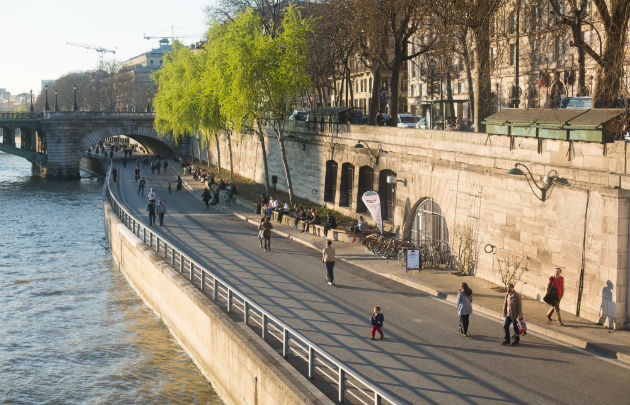 Place Rives de Seine