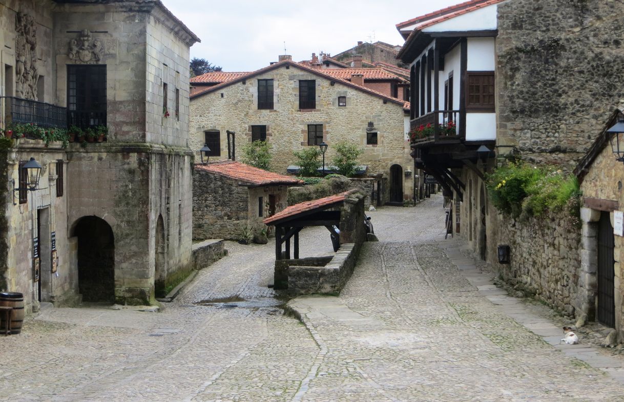 Place Santillana del Mar