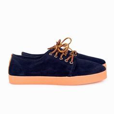 Product Higby Navy Caramel