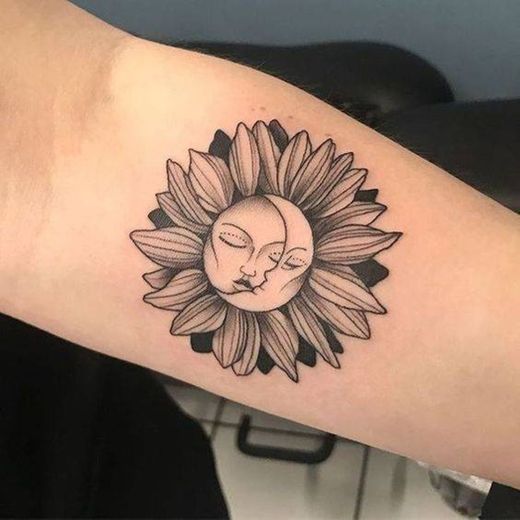 Tatto sol e lua