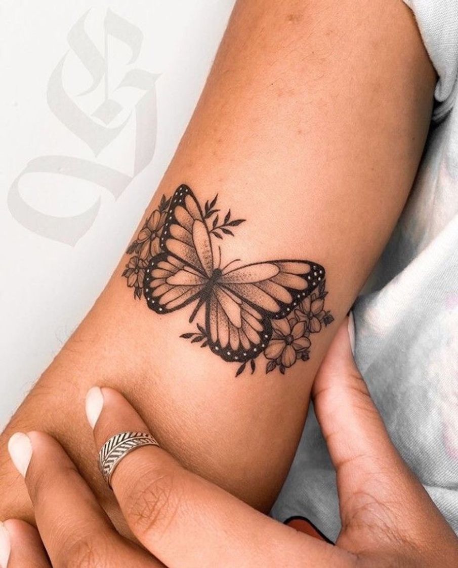 Fashion Tatuagem delicada de borboleta 