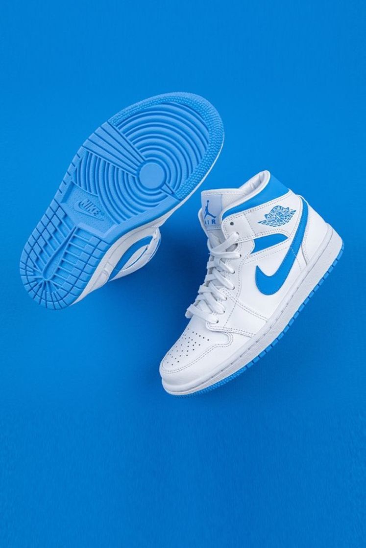 Fashion Air jordan mid WMNS “UNC”