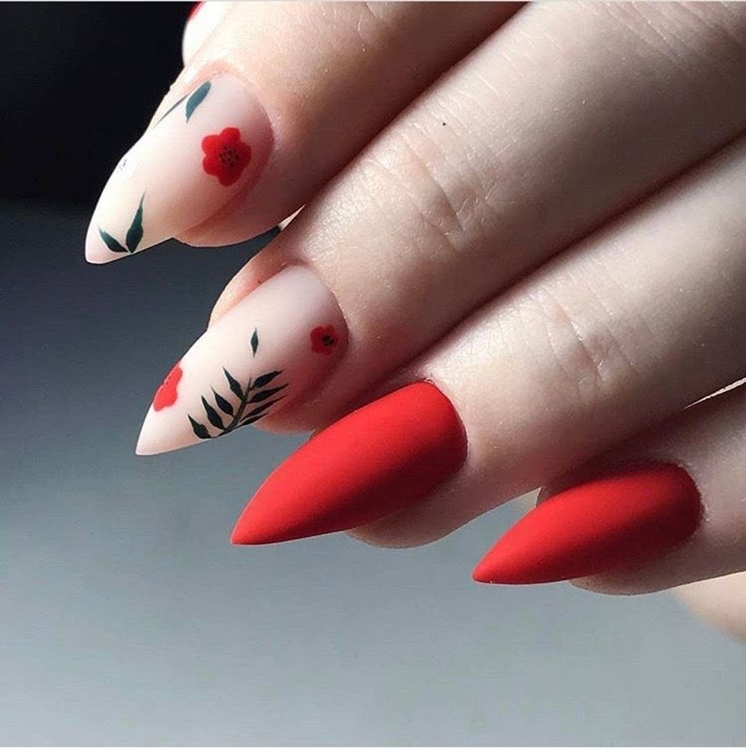 Moda Nails