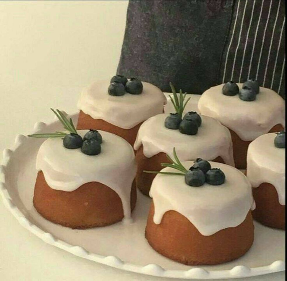 Fashion Blueberry Cake