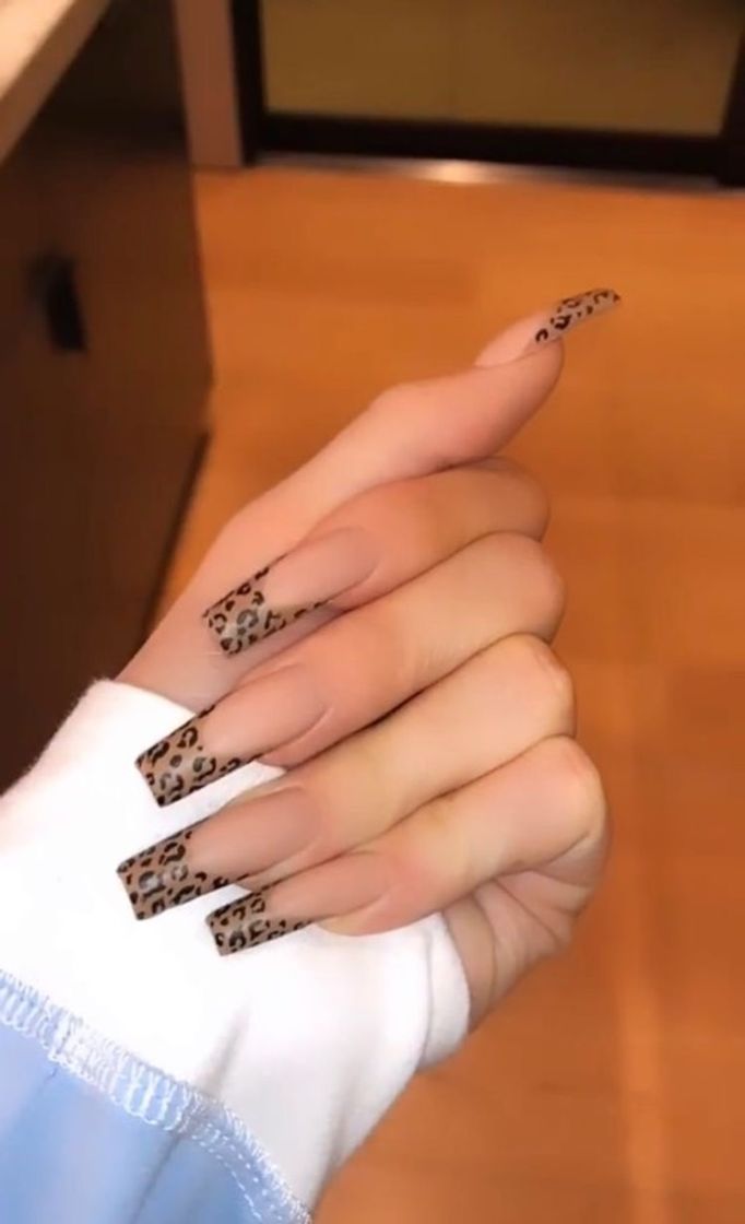 Fashion Leopard nails