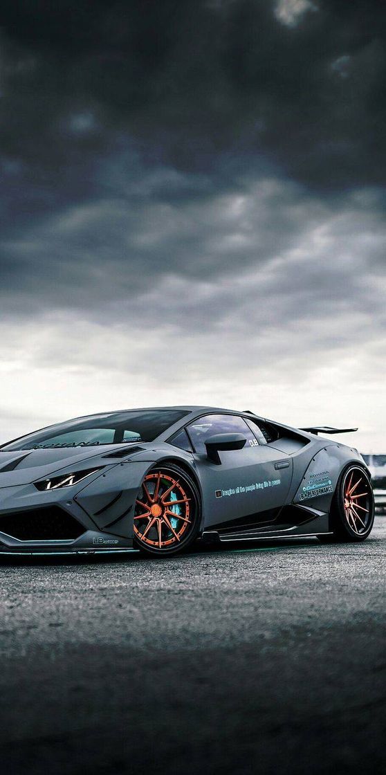 Social Lamborghini