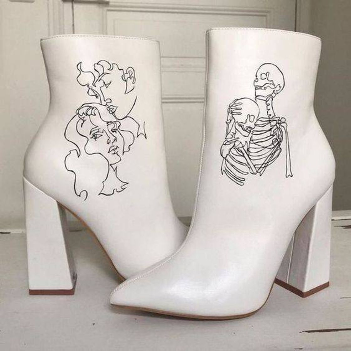 Fashion white boots