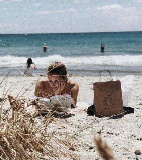 Leitura na praia 