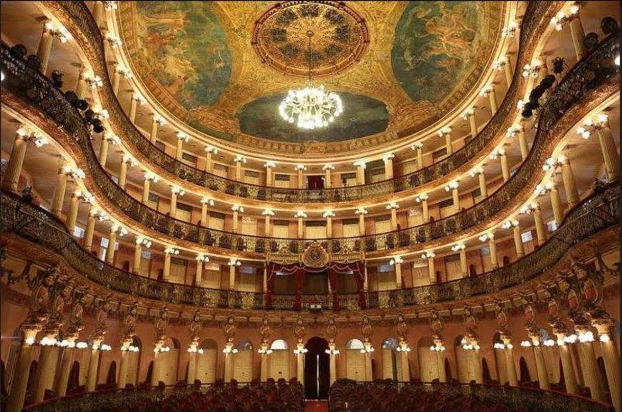 Places Do palco do Teatro Amazonas para o Bumbódramo