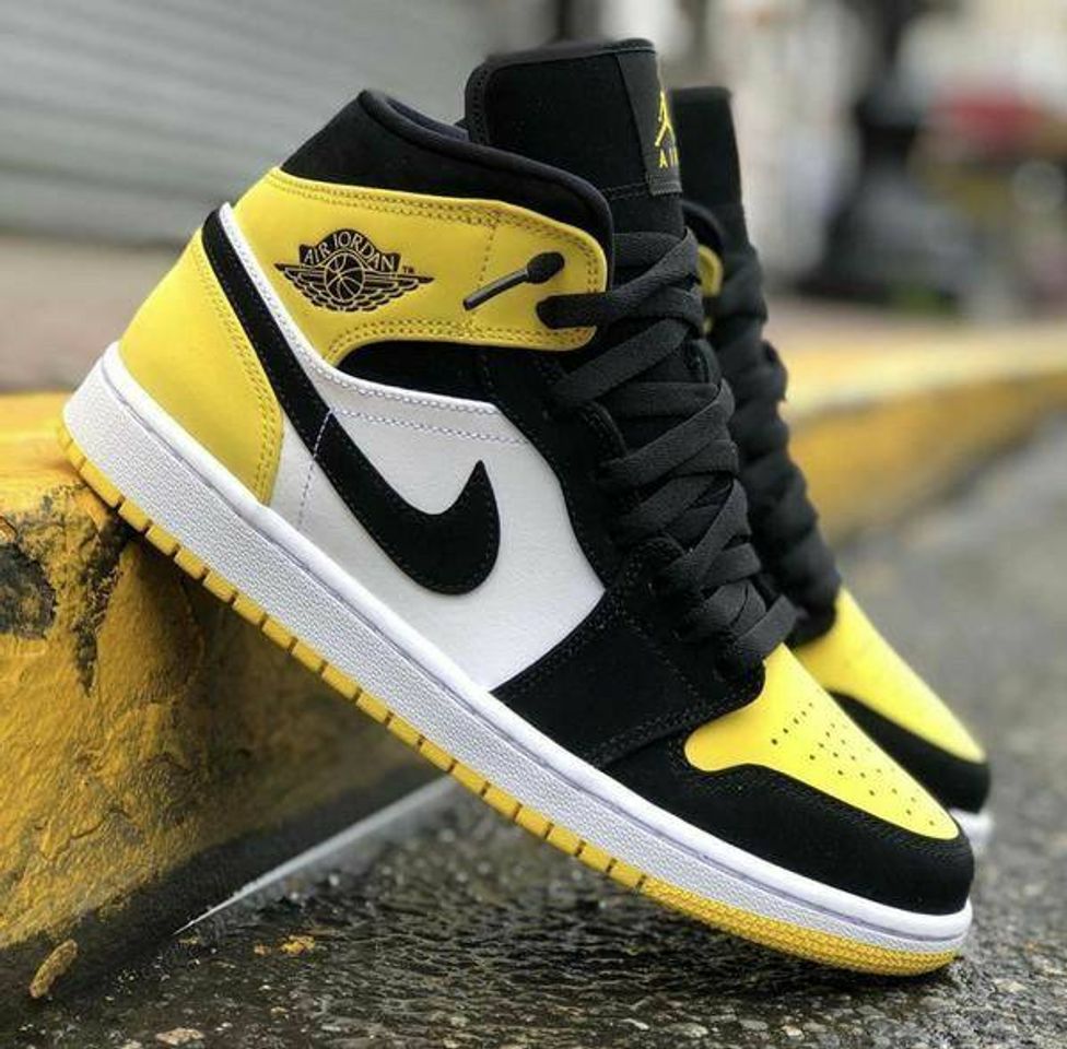 Moda Air Jordan 1 yellow toe