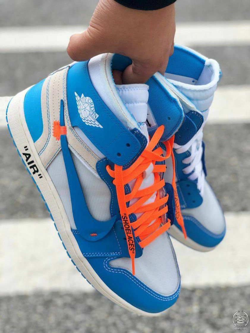 Moda Air Jordan '1UNC'