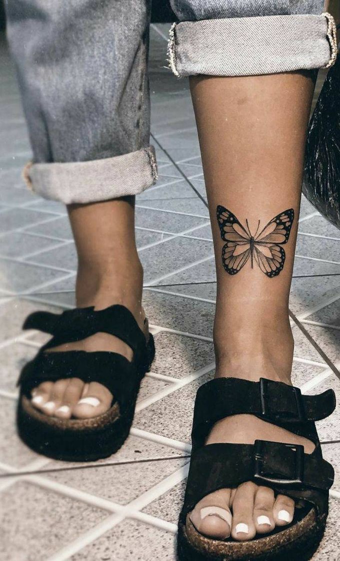 Fashion Tatuagem na canela