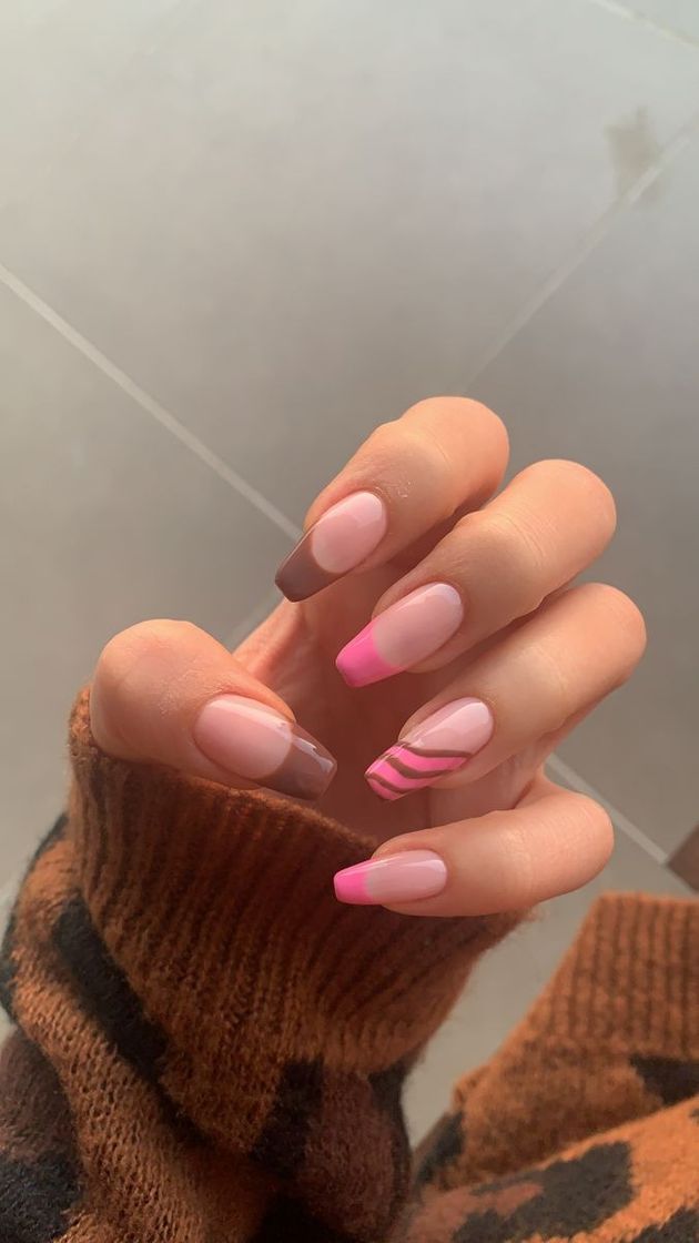 Fashion Brown and pink nails 💕