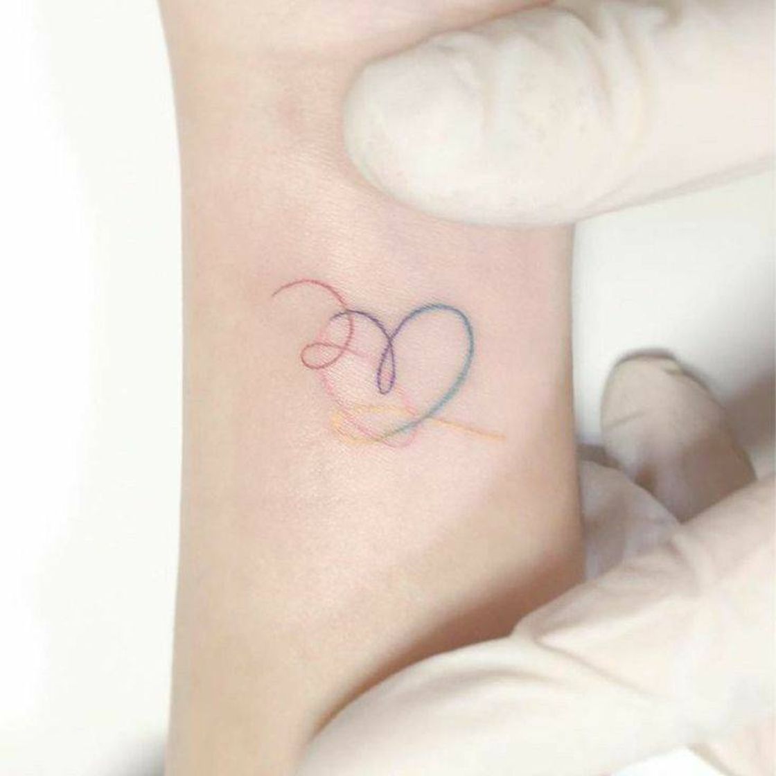 Moda Tattu de "Love Yourself" 