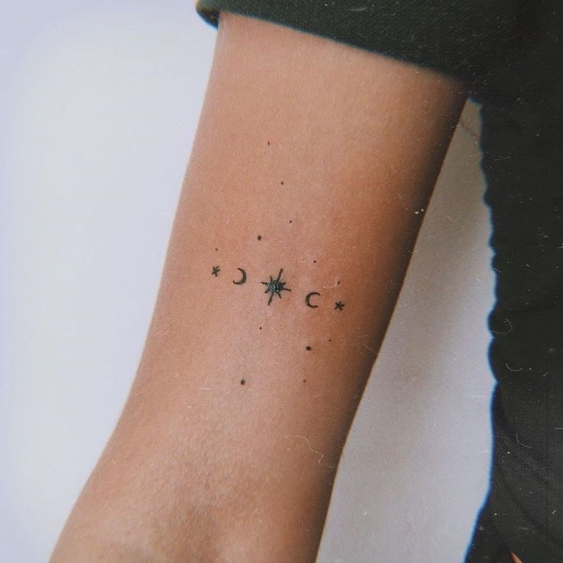 Social Tatto de estrela e lua