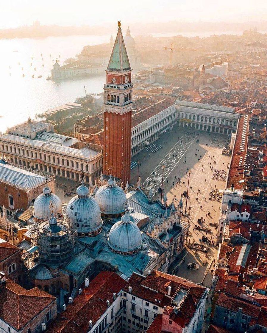 Place Piazza San Marco