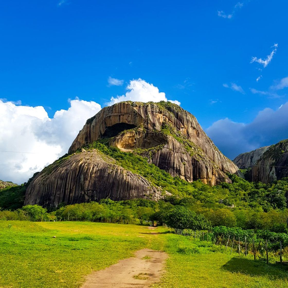 Lugar Santuario Pedra da Boca