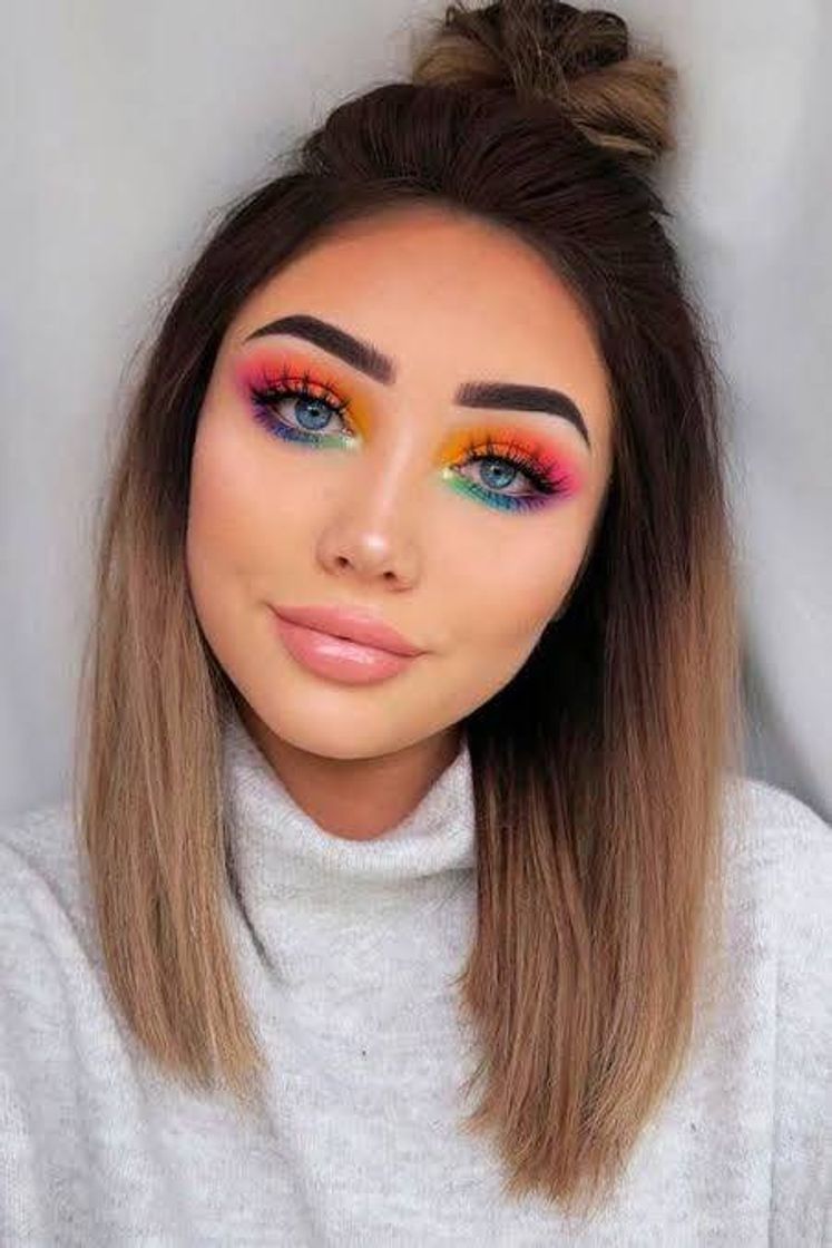 Moda Olho Colorido e Boca Nude 🌈💫