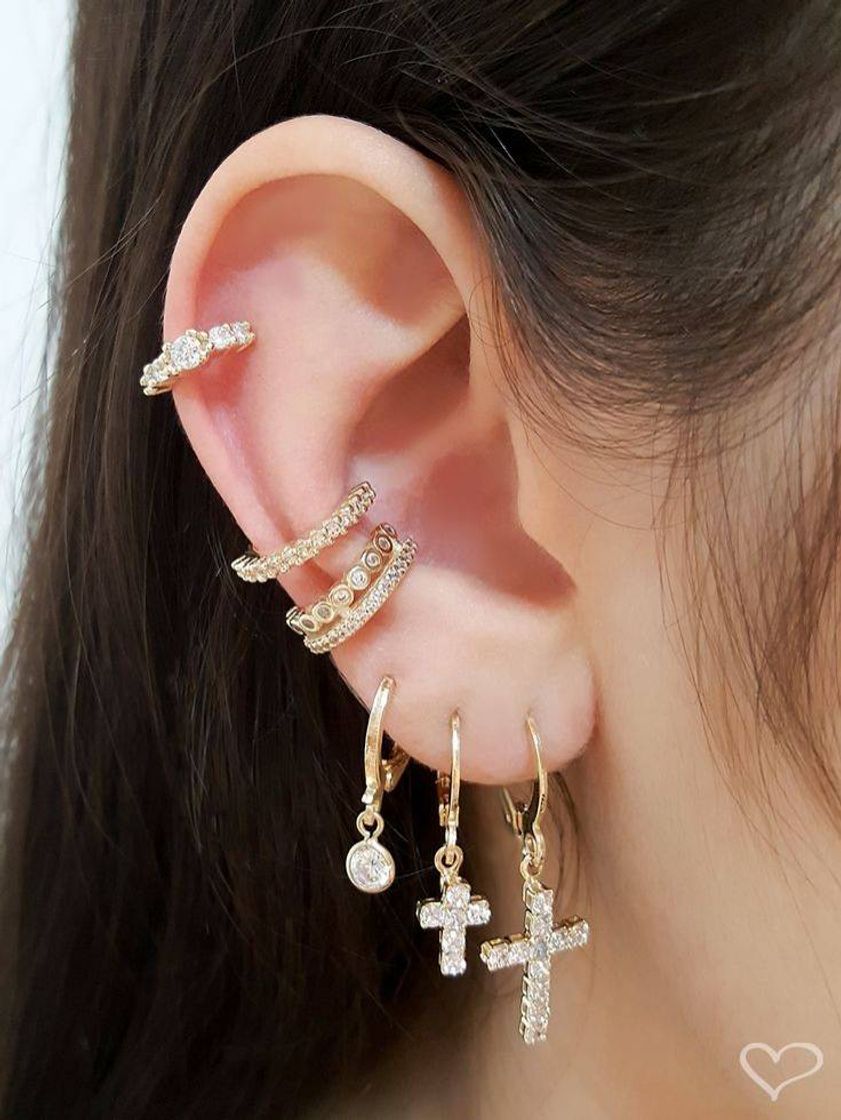 Fashion inspiração de piercings na orelha