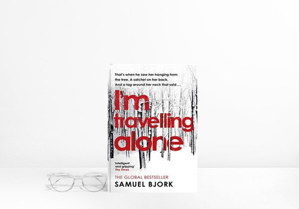 Livro I'm Travelling Alone: